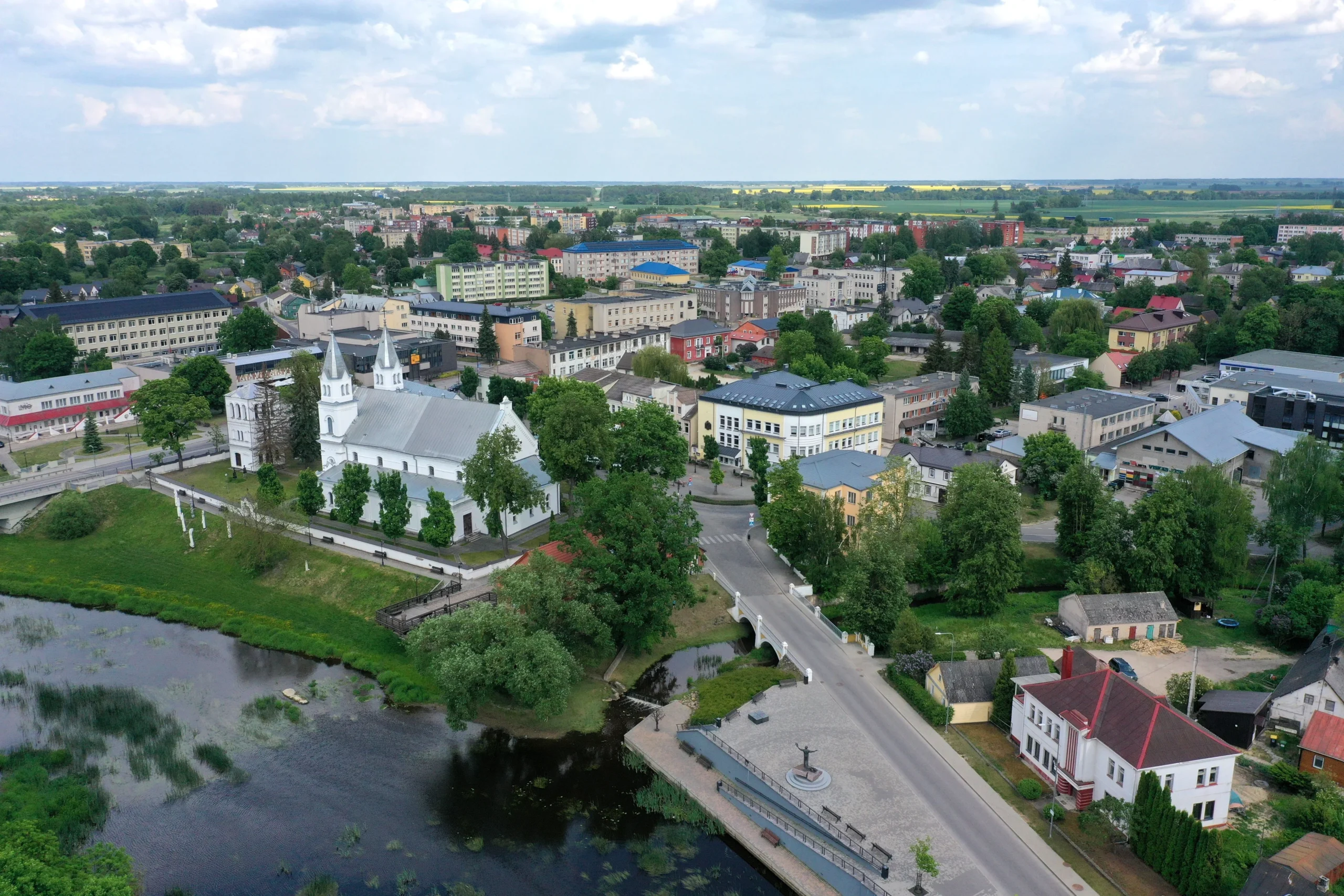 PASVALIO PASLAPTYS: MALŪNAI, SKONIAI IR LEGENDOS