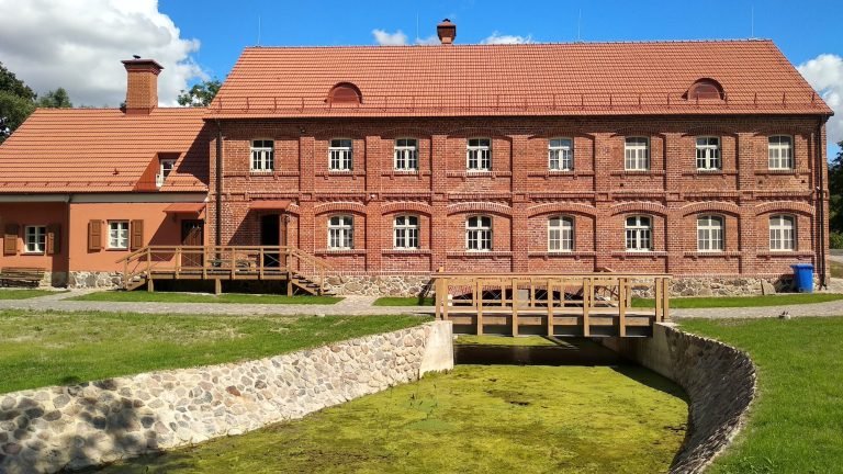 PASVALIO PASLAPTYS: MALŪNAI, SKONIAI IR LEGENDOS - Image 3